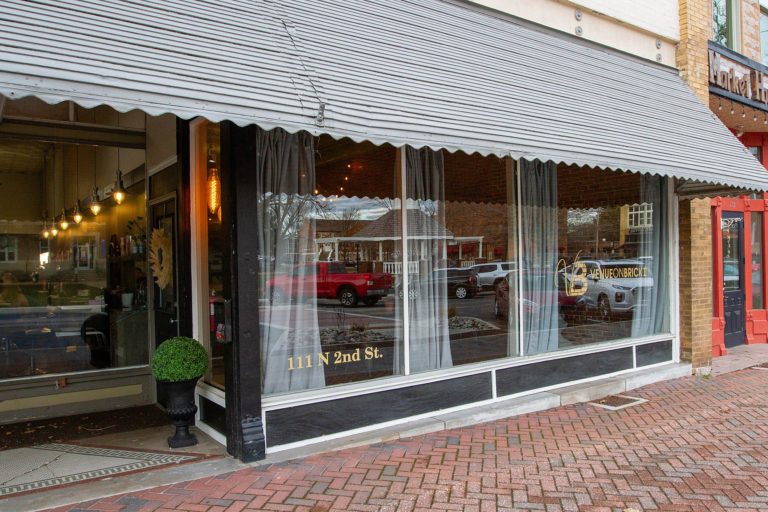 Brick Room Ozark MO016